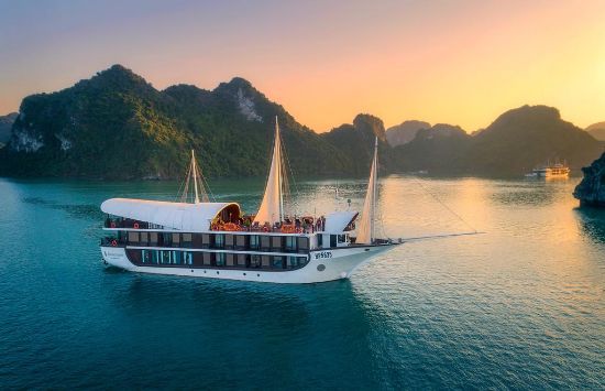 Hình ảnh của LAN HA bay on cruise 3D-2N