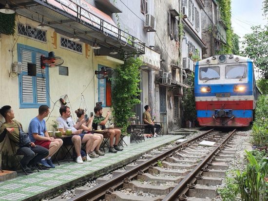 Hình ảnh của HA NOI JEEP TOUR - HA NOI BACKSTREET TOUR