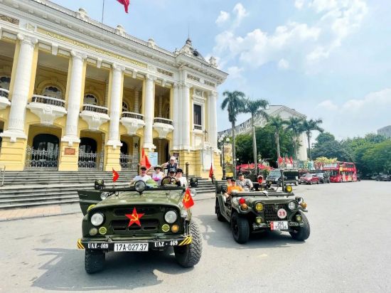 Hình ảnh của HA NOI JEEP TOUR - HA NOI BACKSTREET TOUR